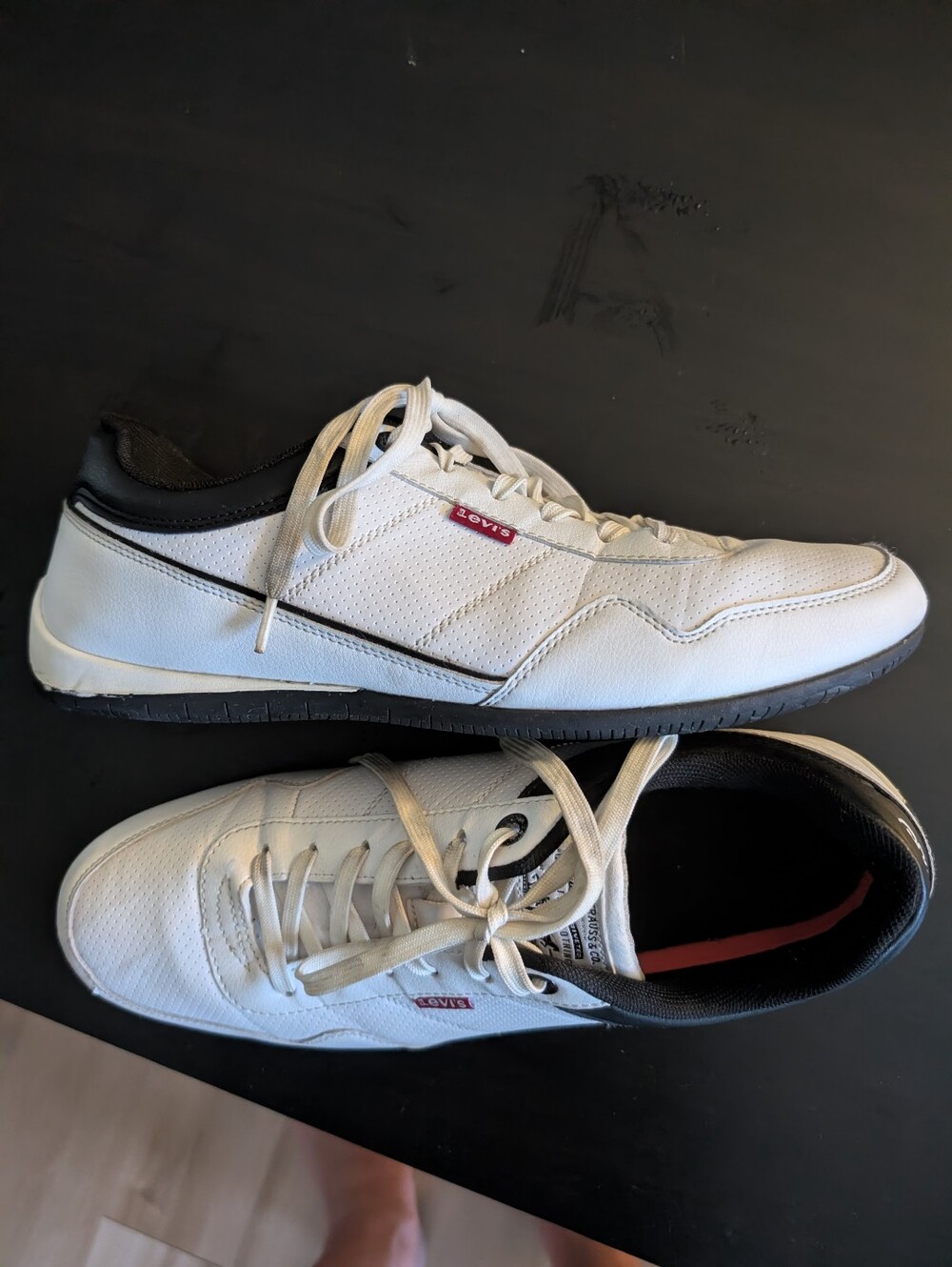 Levi's Men's Casual Shoes Size US13 - Picture 2 of 8